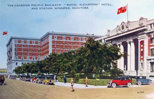 a color photo of 181 Higgins pillar doors covered by greenery, and to the left the Hotel Alexandra. From the 19th century,
